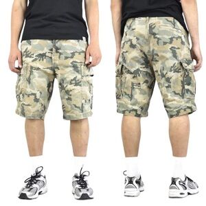 Levi’s Camouflage Cargo Shorts Army Green Camo Zipper Fly Distressed Size 40